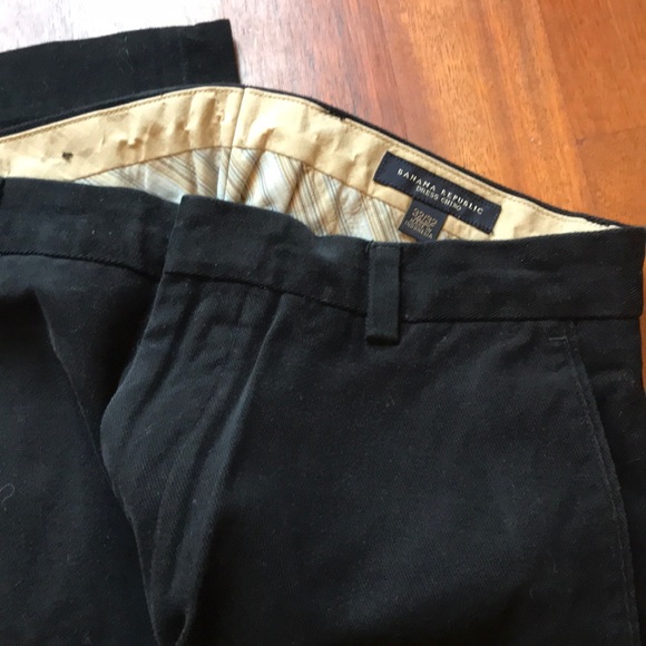 Banana Republic Men’s Black Dress Chino Pants - Picture 2 of 4